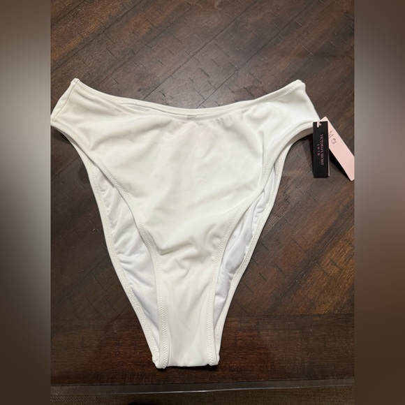 🔥 Closet Sale! Victoria's Secret White Bikini Bottom, High Waist, Size M - Picture 2 of 4